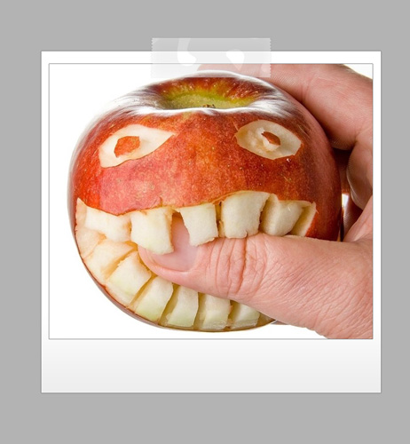 How to carve faces in apples
